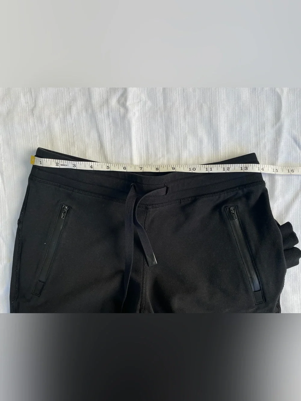 ALO Yoga Black Joggers size XS